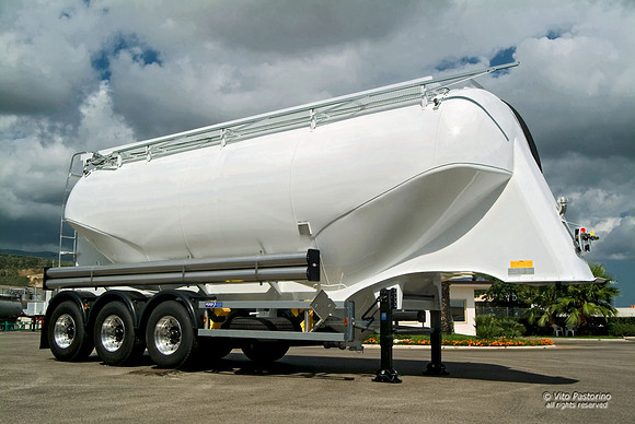 Azienda Omeps. Cisterna autoportante ADR CM39 V6.